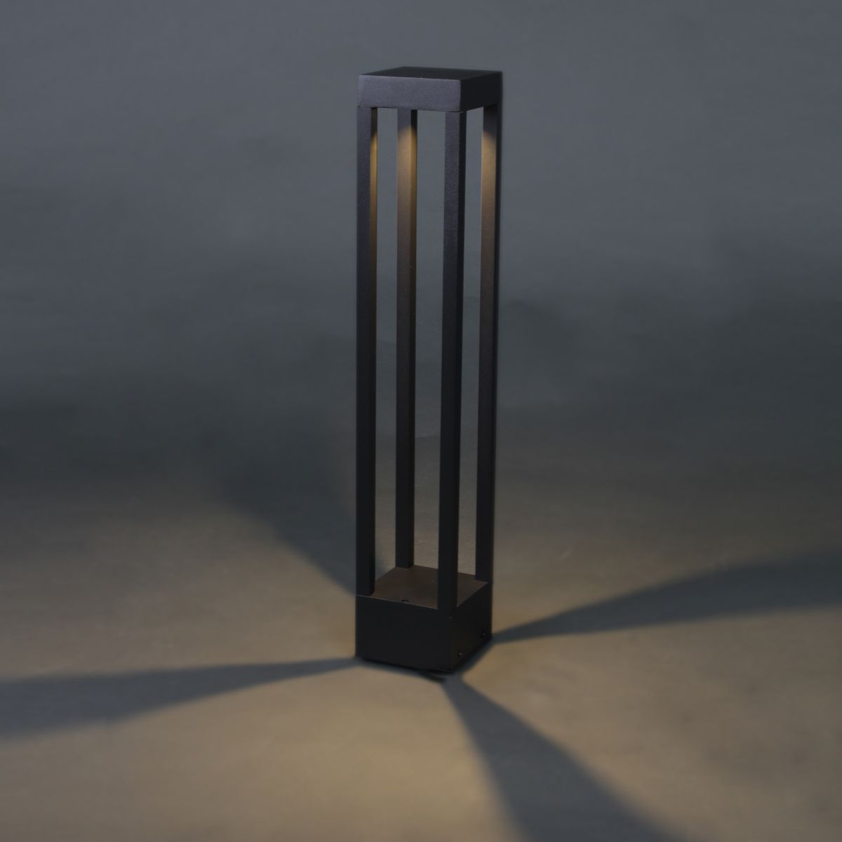 фото ландшафтный светодиодный светильник reluce 09970-0.7-001u 0,6m led7w bk rlos | 220svet.ru