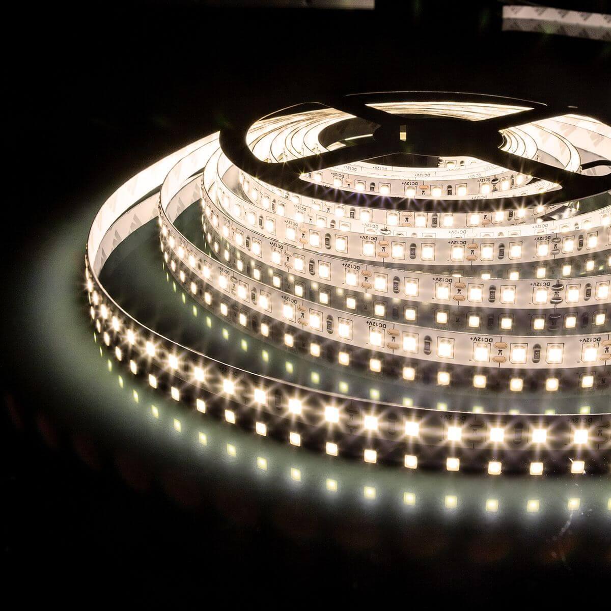 фото светодиодная влагозащищенная лента elektrostandard 9,6w/m 120led/m 2835smd теплый белый 5m a052849 | 220svet.ru