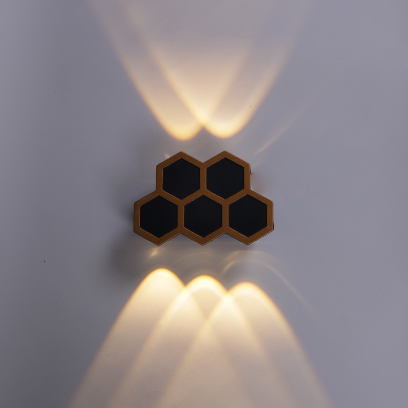 фото уличный настенный светильник reluce 1424533 | 220svet.ru